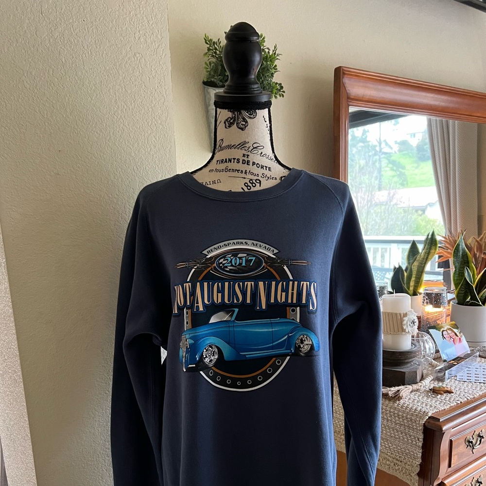 Hot August Night crew neck sweat shirt.  Size L